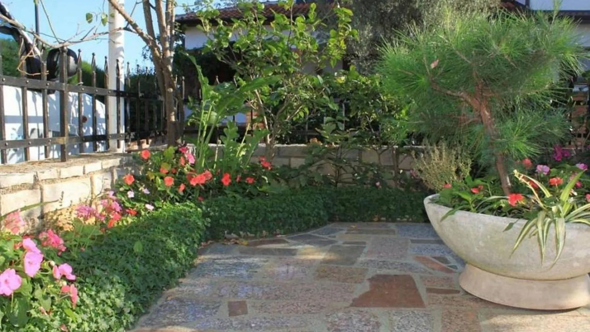 Charming Apartment In Umag With Balcony Κροατία