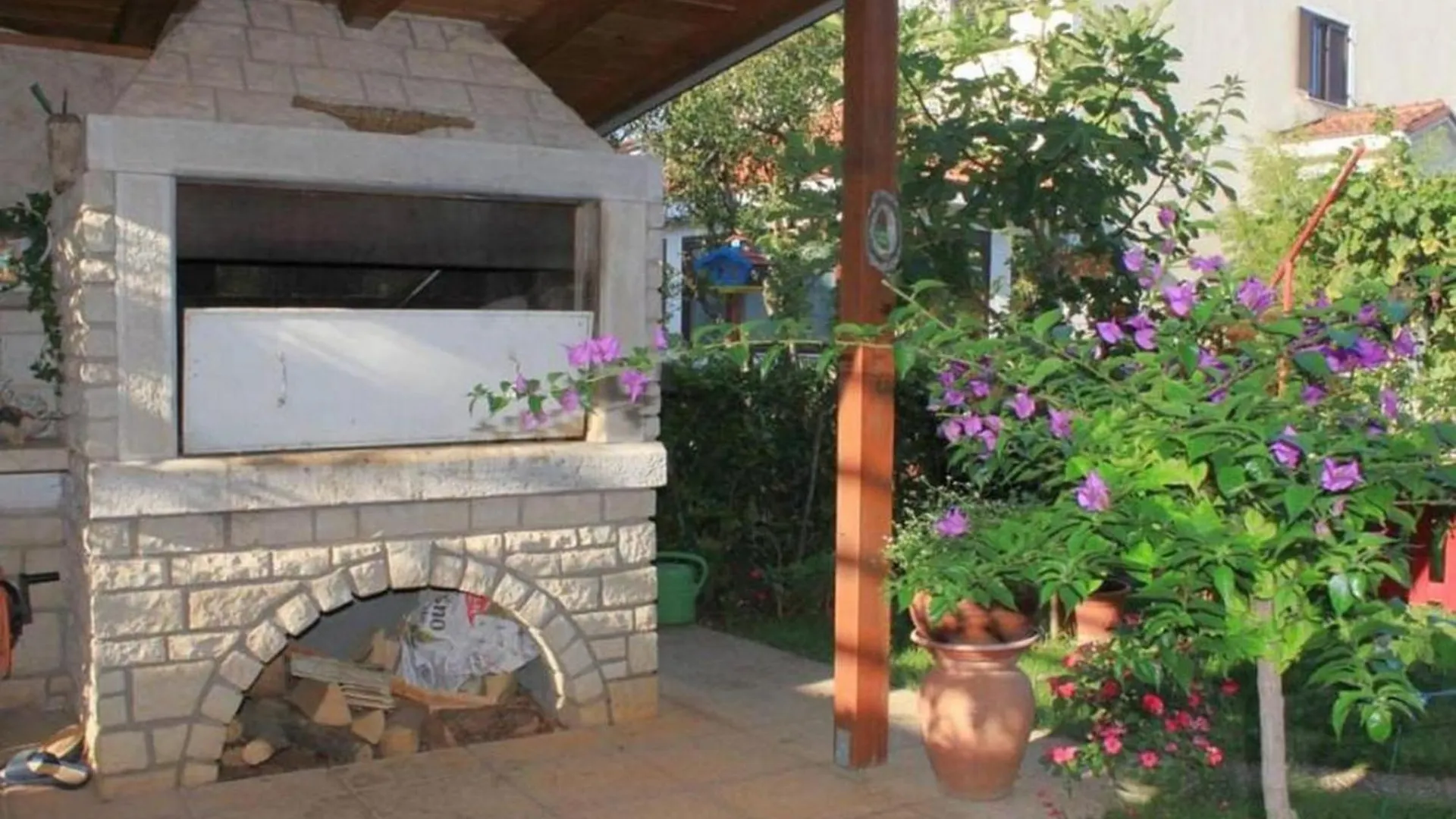Charming Apartment In Umag With Balcony